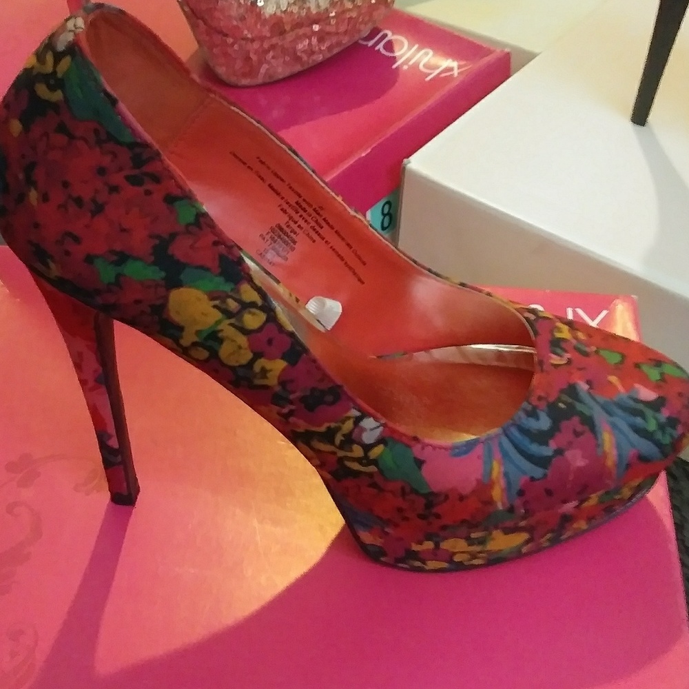 Red floral print shoes